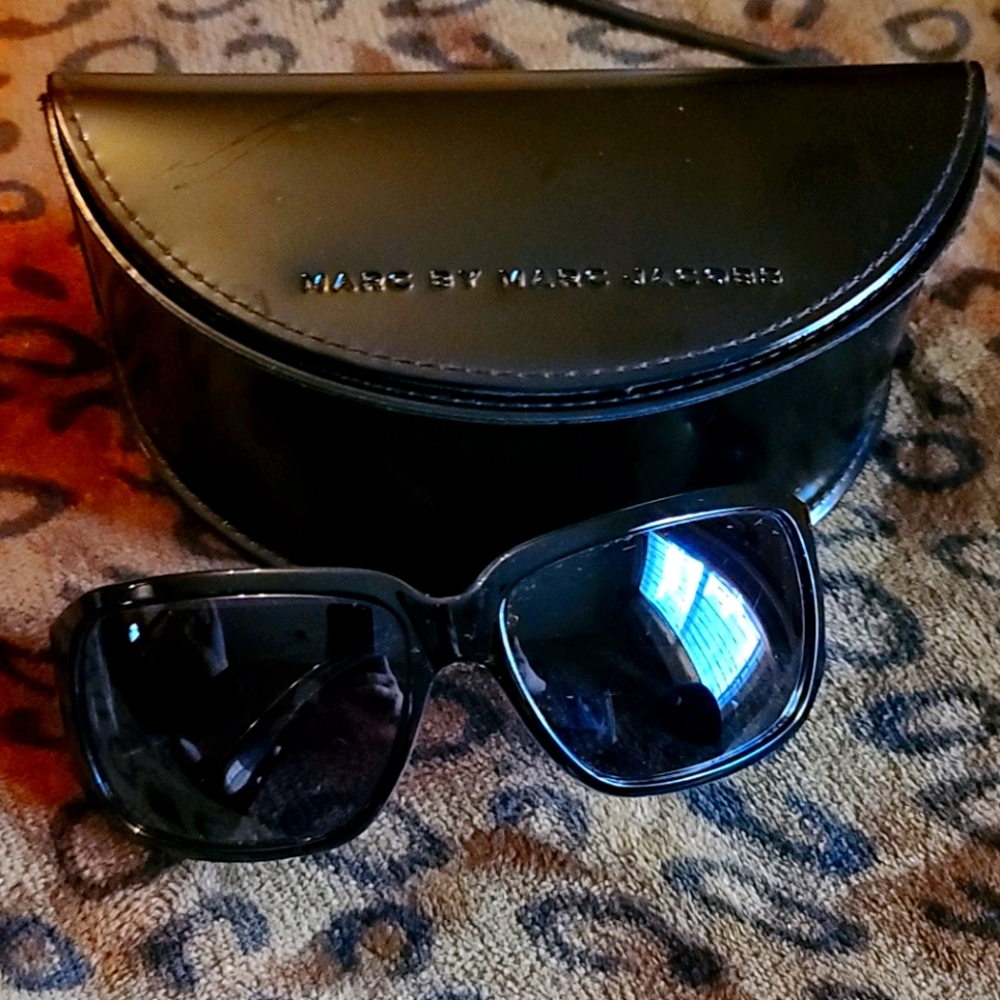 Marc Jacobs black sunglasses